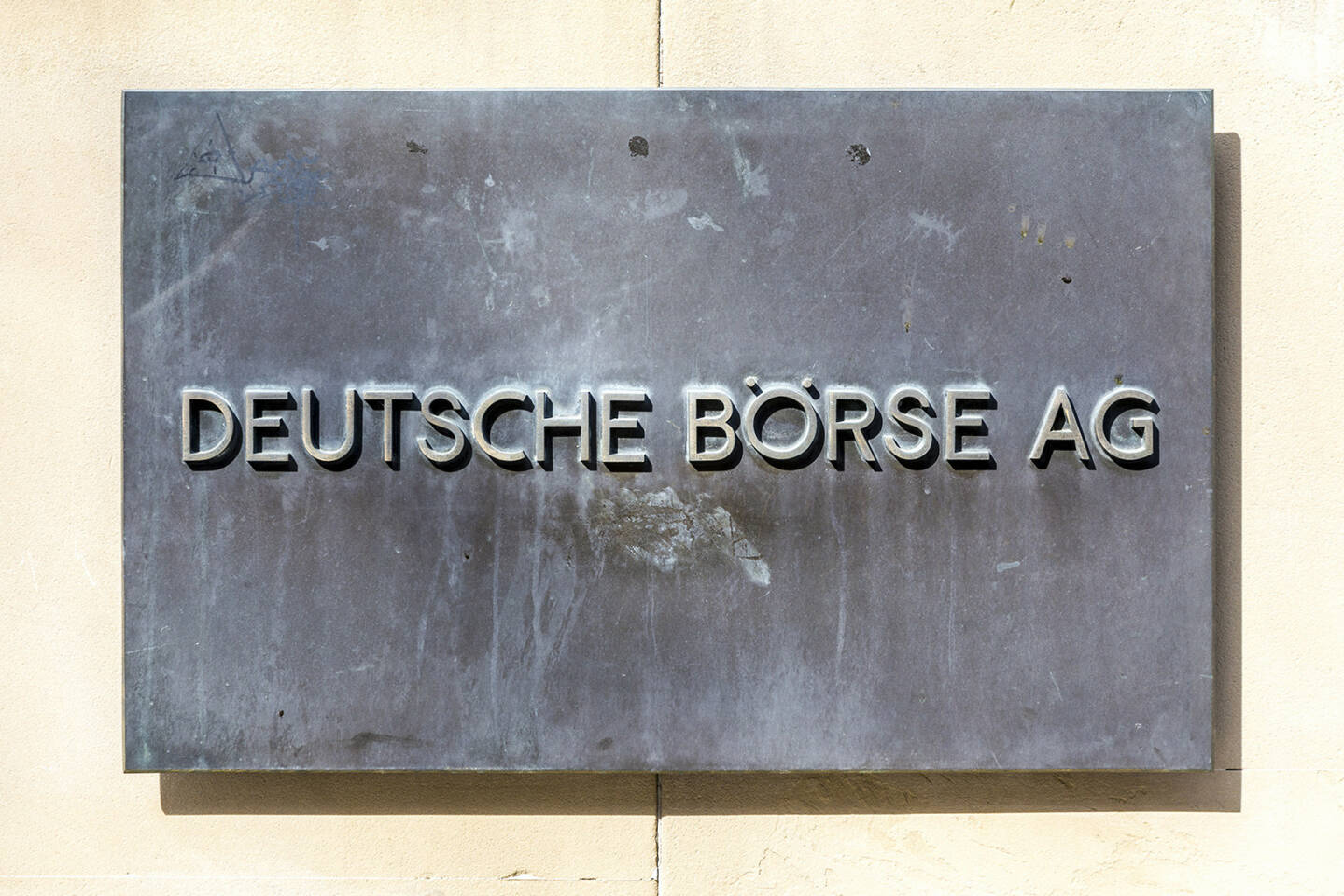 Deutsche Börse AG <a href=http://www.shutterstock.com/gallery-404404p1.html?cr=00&pl=edit-00>Jorg Hackemann</a> / <a href=http://www.shutterstock.com/editorial?cr=00&pl=edit-00>Shutterstock.com</a>