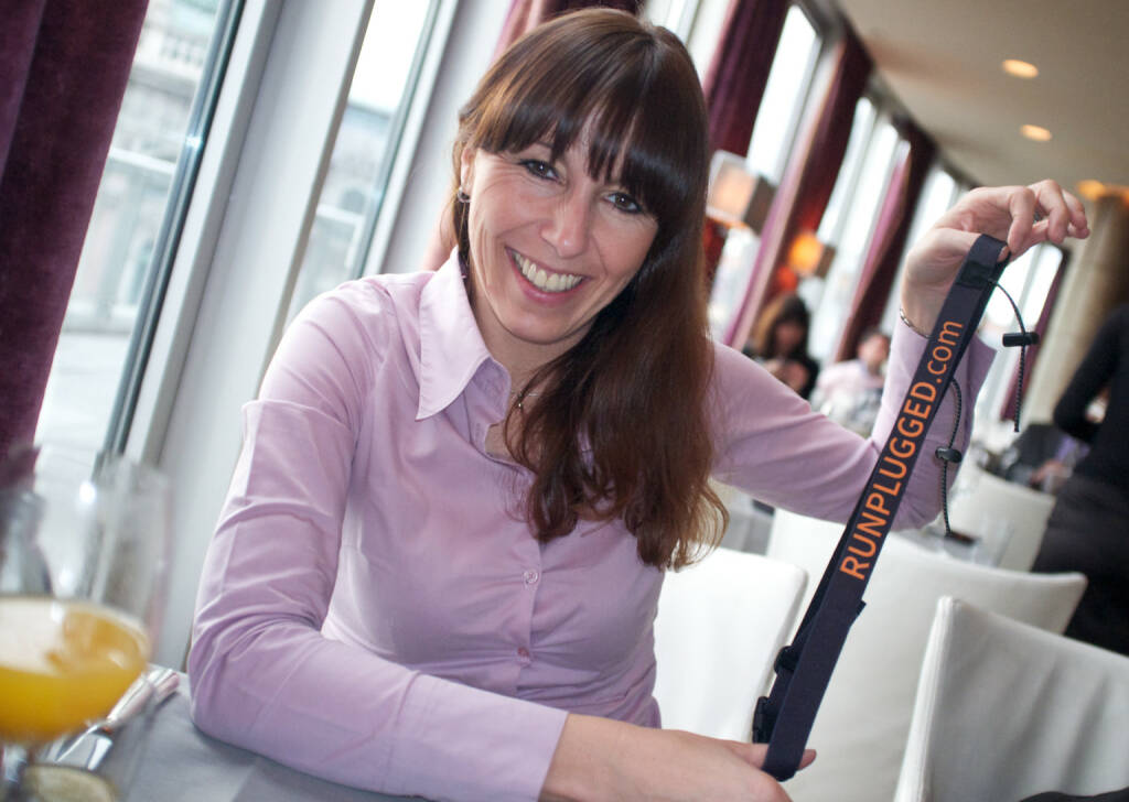 Silke Schlünsen, Oddo Seydler Bank , mit dem Runplugged Laufgurt (26.03.2015)