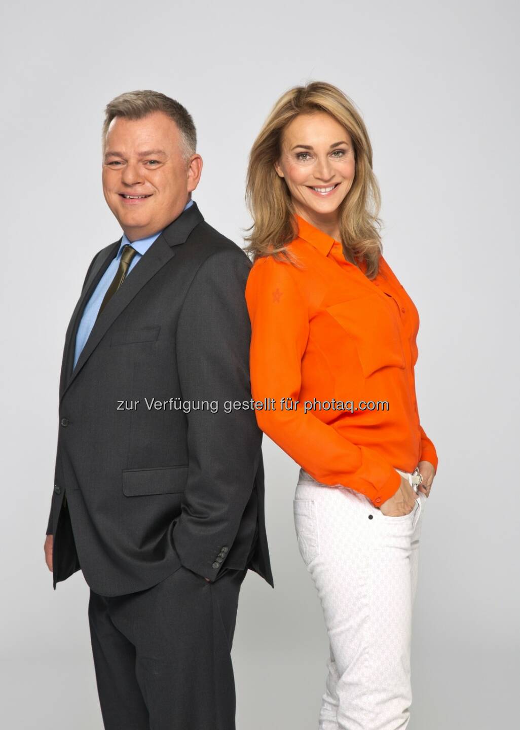 Moderatoren Caroline Beil und Boris Henn  - doppio: doppioTV startet mit eigenem Magazinformat bei TV24 (Bild: doppio)