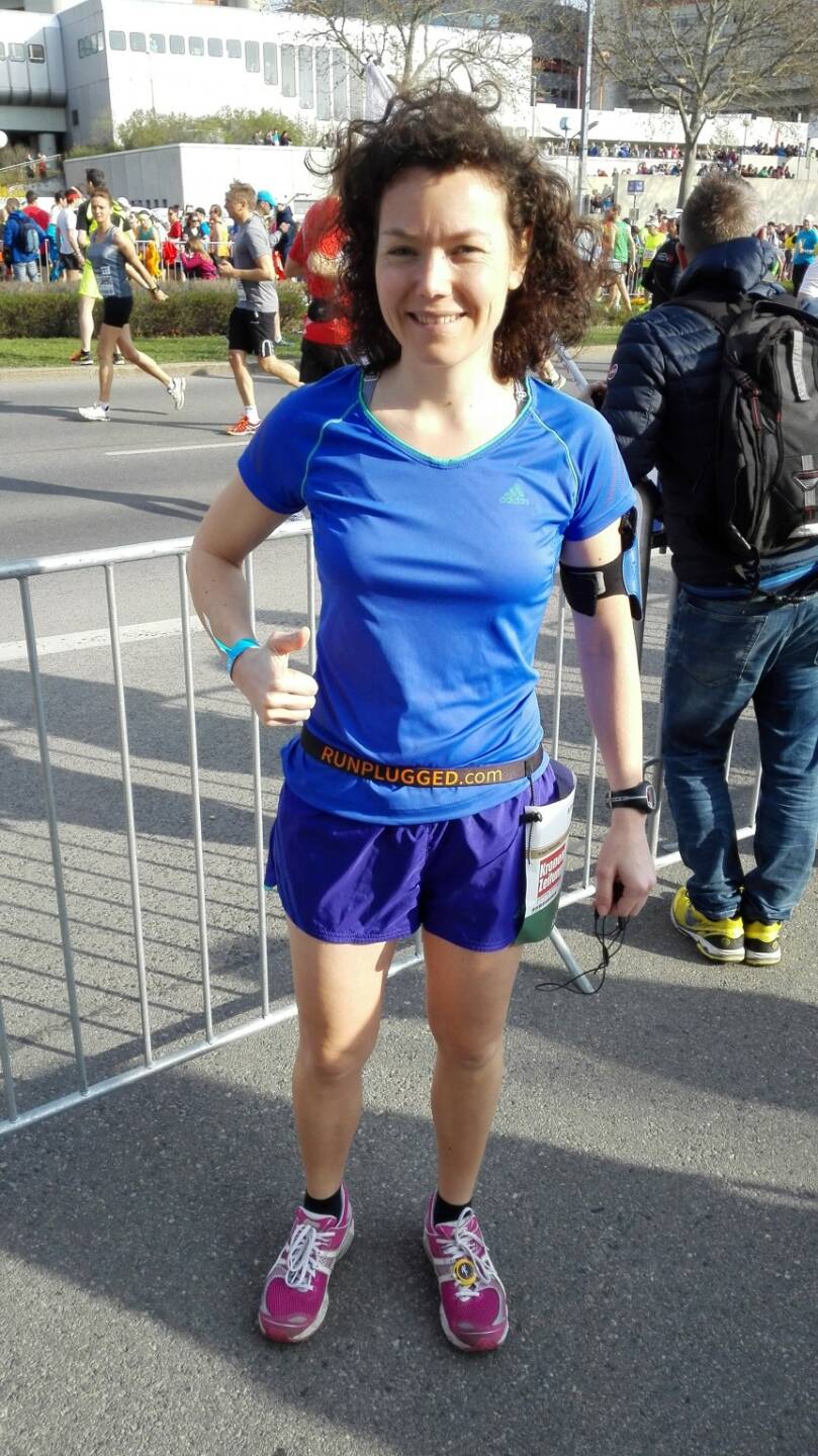 Marianne Kögel, Team Strukturierte Produkte RCB, mit dem Runplugged Laufgurt beim VCM