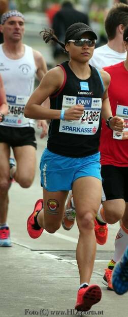 Annabelle-Mary Konczer Runplugged beim VCM (13.04.2015)