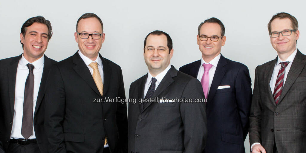 Andreas Holler (Geschäftsführer Property Development Österreich), Ronald Roos (CFO), Daniel Riedl (CEO), Herwig Teufelsdorfer (Geschäftsführer Asset Management & Property Sales), Alexander Happ (Geschäftsführer Property Development Deutschland): Die Buwog AG veranstaltet am 28. und 29. April ihre erste Privatanleger-Roadshow. Aktionäre haben die Möglichkeit, an einem der beiden Abende mit dem Vorstand und der Geschäftsführung zusammenzukommen und sich über Aktuelles aus dem Unternehmen zu informieren. , © Aussender (15.04.2015)