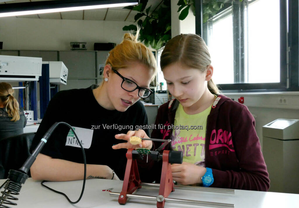 Wiener Töchtertag bei Siemens: Spannende Workshops bieten Einblicke in die Welt der Technik., © Aussendung (23.04.2015) 