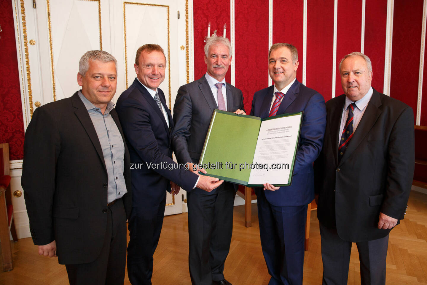 Hans Arsenovic (Grüne Wirtschaft), Reinhard Pisec (FPÖ pro Mittelstand), Fritz Strobl (Sozialdemokratischer Wirtschaftsverband), Walter Ruck (Österreichischer Wirtschaftsbund), Karl Ramharter (Fachliste der gewerblichen Wirtschaft-RFW): Wirtschaftskammer Wien: Walter Ruck einstimmig an Spitze der Wiener Wirtschaftskammer bestätigt