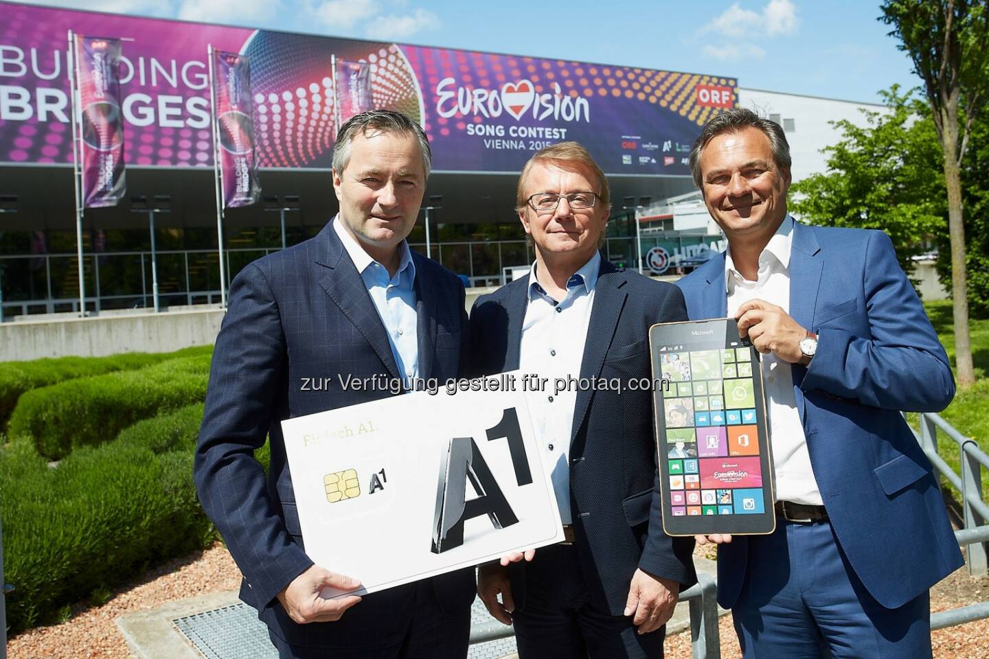 Hannes Ametsreiter, Generaldirektor A1 und Telekom Austria Group; Michael Götzhaber, Direktor für Technik, Online und neue Medien, ORF; Georg Obermeier, Geschäftsführer Microsoft Österreich: Microsoft Österreich GmbH: 800 Volunteers sind dank Microsoft und A1 für den Eurovision Song Contest bestens vernetzt