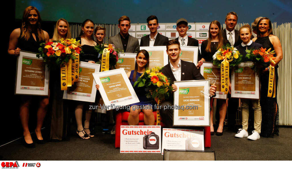 Image shows the up-and-coming athletes with up-and-coming Sportswoman of the year Sophia Woehri and up-and-coming Sportsman of the year Lucas Birnbaum.
Photo: Gepa pictures/ Markus Oberlaender, © Gepa (08.05.2015) 
