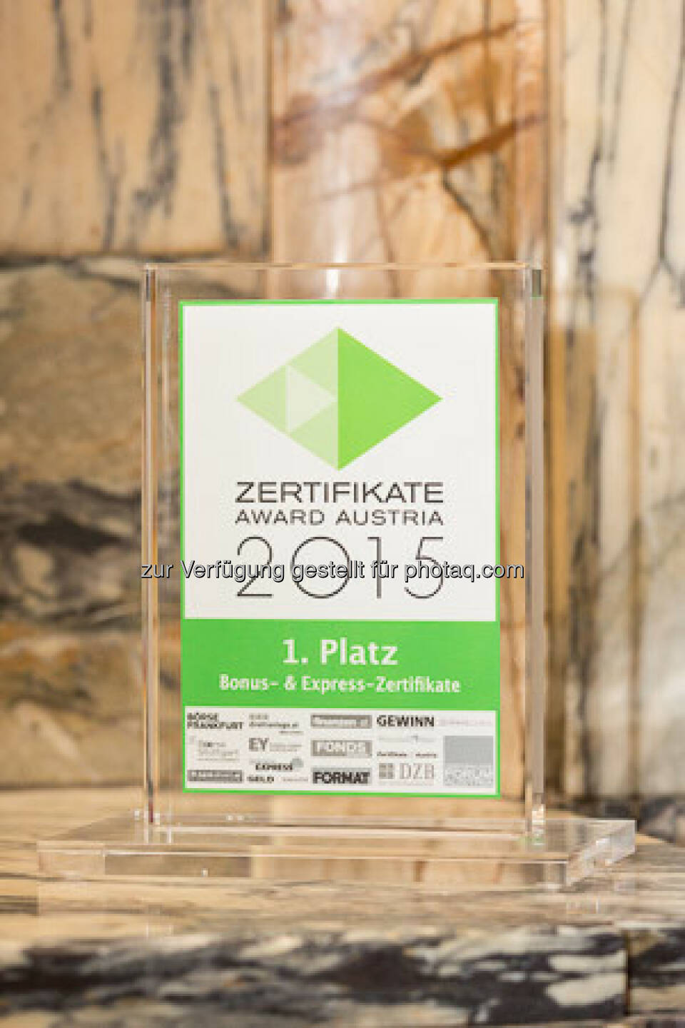 Zertifikate Award 2015 - Trophäe Bonus & Express-Zertifikate