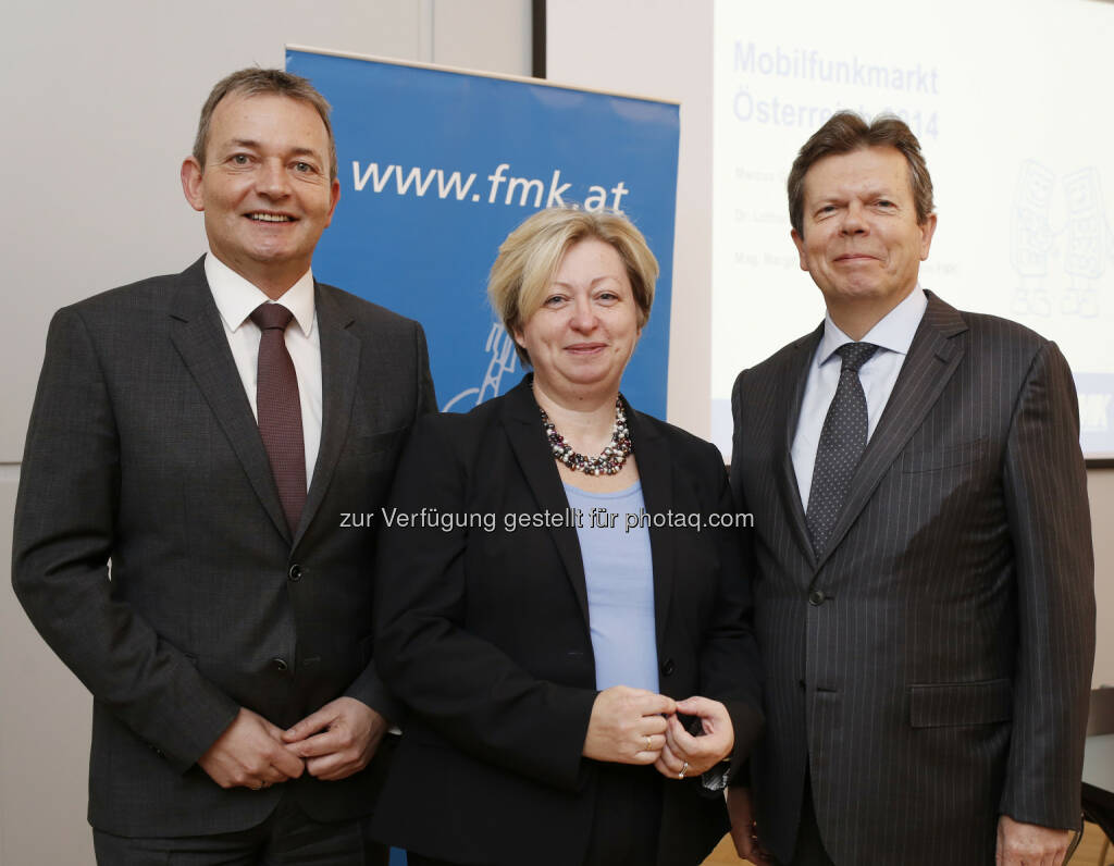 Marcus Grausam, FMK-Vorstand, Margit Kropik, FMK-GF, Lothar Roitner, FMK-Vizepräsident: Forum Mobilkommunikation - FMK: FMK-Grausam: Neue Kommunikationsmedien müssen aktiv in den Unterricht miteinbezogen werden, © Aussender (12.05.2015) 