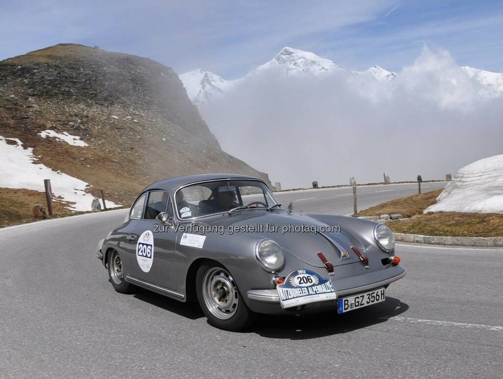 Kitzbüheler Alpenrallye: 28. Kitzbüheler Alpenrallye, 27.–30. Mai 2015: Tobias Moretti, Hans Sigl und Christina Stürmer bei der 28. Kitzbüheler Alpenrallye, © Aussendung (14.05.2015) 