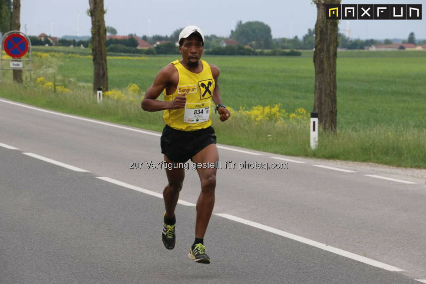 Sieger Halmarathon Raiffeisen Schlössermarathon 2015: Alfred Sungi