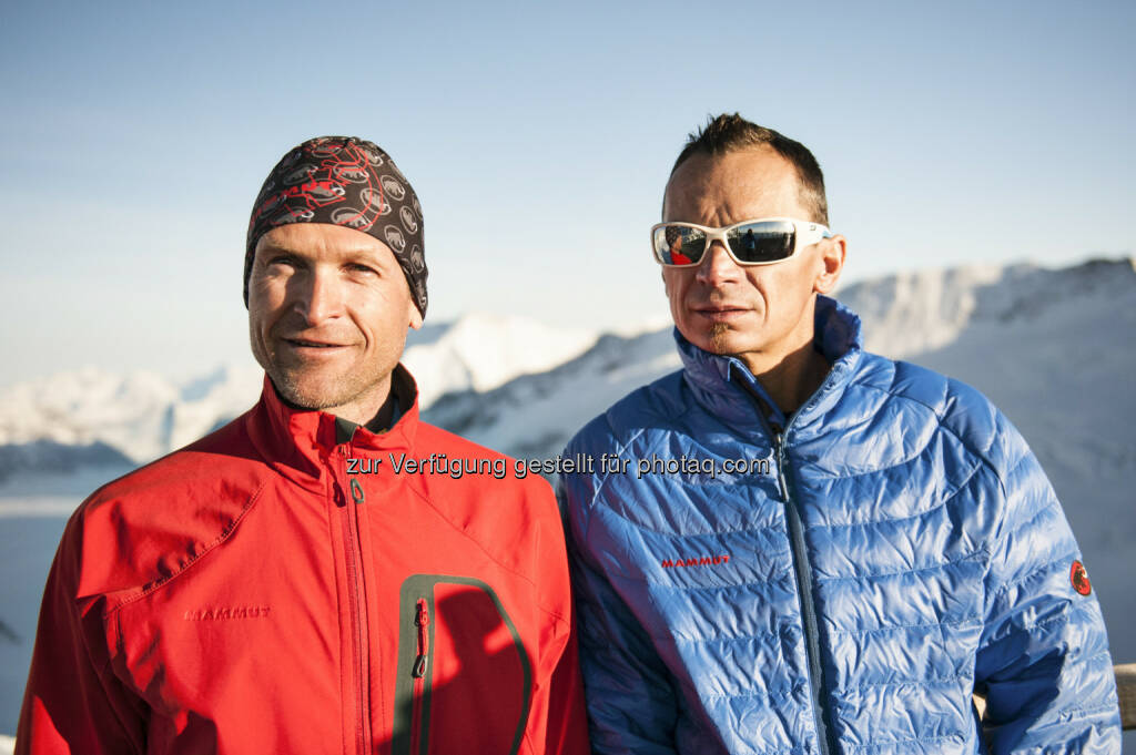 Der Mammut Pro Team Athlet Beni Hug besteigt zusammen mit dem französischen Skibergsteiger Tony Sbalbi auf Tourenskis alle sieben Viertausender des Aletschgebietes in nur 20 Stunden. Beni und Tony schaffen mit den insgesamt 7000 Höhenmetern und der Strecke von rund 65km eine persönliche Höchstleistung. (Bild: Mammut Sports Group AG/Christian Gisi), © Aussendung (20.05.2015) 