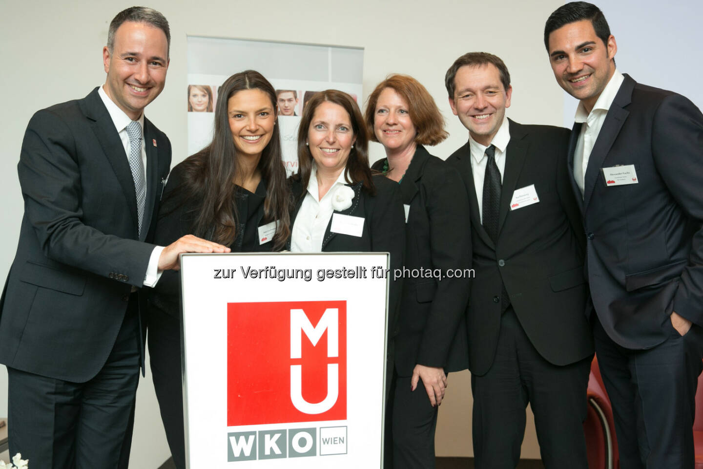 Hani El Sharkawi (Leiter Modul Career, Modul University Vienna), Ines Lochmann, (Personaldirektorin, Palais Hansen Kempinski Wien), Astrid Hradecky (Life Coach, empathia), Tanja Paar (der Standard), Ivo Ponocny (Associate Professor und Leiter der Abteilung “Angewandte Statistik und Wirtschaft” an der Modul University Vienna), Alexander Fuchs, (Banquet and Conference Executive, Grand Hotel Wien): Modul University Vienna: Kahlenberger Gespräche: Glücklich im Beruf: Kein Zufall!