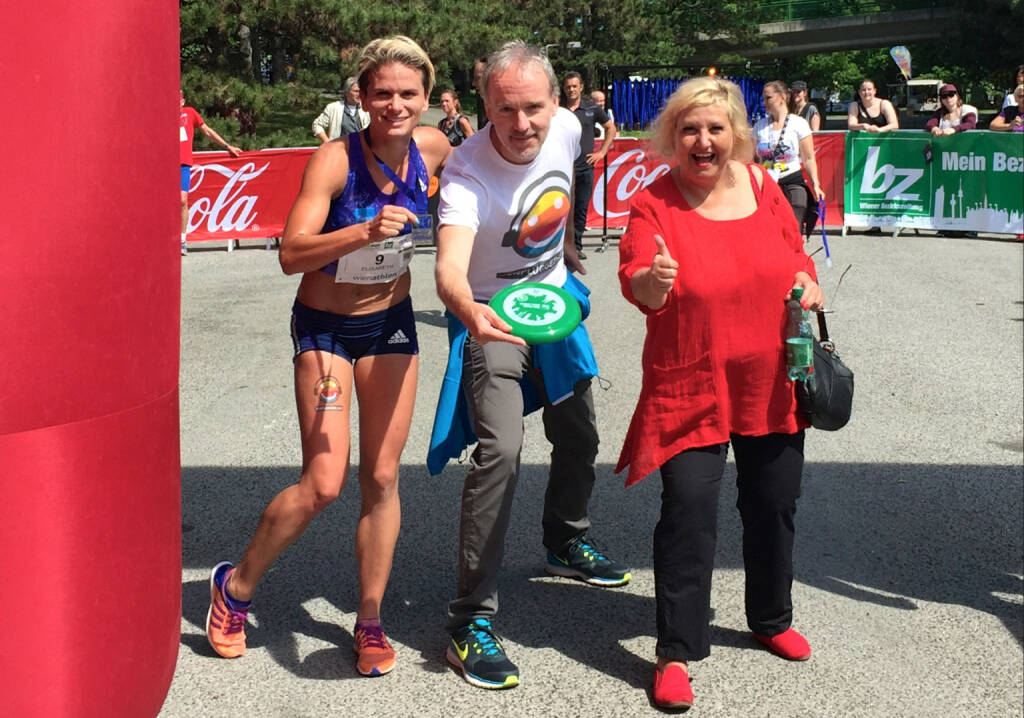 Elisabeth Niedereder (Tristyle Runplugged Runners), Christian Drastil (Laufbotschafter 1090 Wien), Martina Malyar (Bezirksvorsteherin 1090 Wien) (31.05.2015) 