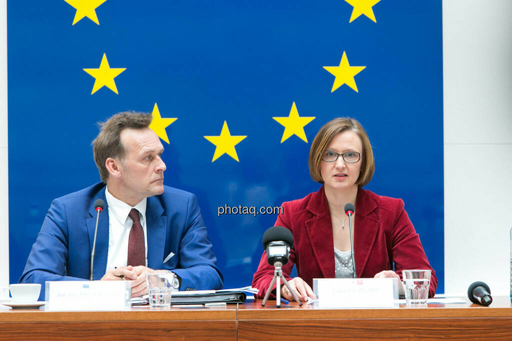 Johann Sollgruber (Leiter der Vertretung der EU-Kommission in Ö), Gabriele Zgubic (AK Wien), © photaq/Martina Draper (01.06.2015) 