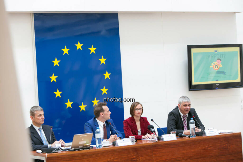 Heinz Miko (EU-Kommission Vertretung in Ö), Johann Sollgruber (Leiter der Vertretung der EU-Kommission in Ö), Gabriele Zgubic (AK Wien), Bernd Lausecker (VKI), © photaq/Martina Draper (01.06.2015) 