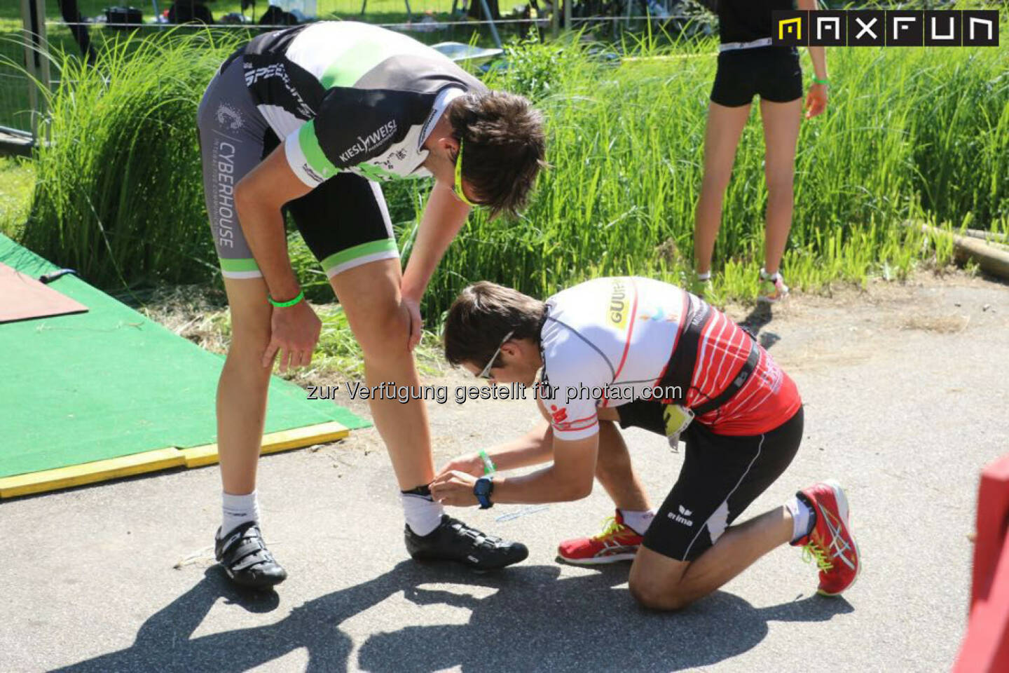 Linz Triathlon, Schuhe binden