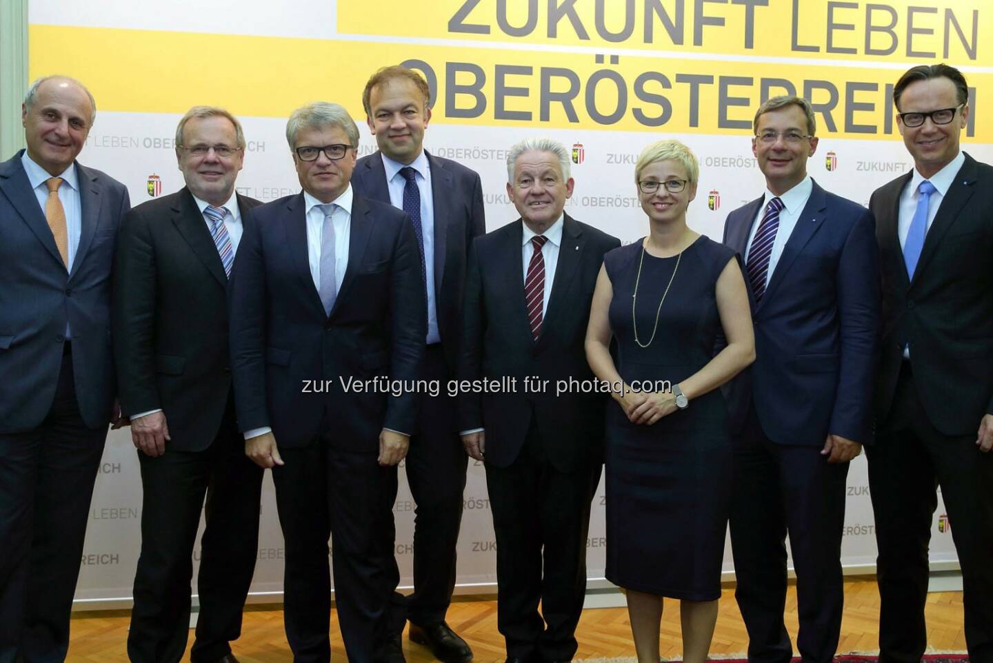 Günter Rübig, Obmann der Sparte Industrie der WK OÖ und Vorsitzender des Rates für Forschung und Technologie für Oberösterreich, Richard Hagelauer, Rektor der JKU, Klaus Luger, Bürgermeister, Meinhard Lukas, Dekan und designierter Rektor der JKU, Josef Pühringer, Landeshauptmann, Doris Hummer, Landesrätin für Bildung, Wissenschaft und Forschung, Axel Greiner, Präsident der IV OÖ und Joachim Haindl-Grutsch, Geschäftsführer der IV OÖ: Gründung des Linz Insitute of Technology (LIT) an der Johannes Kepler Universität (C) JKU