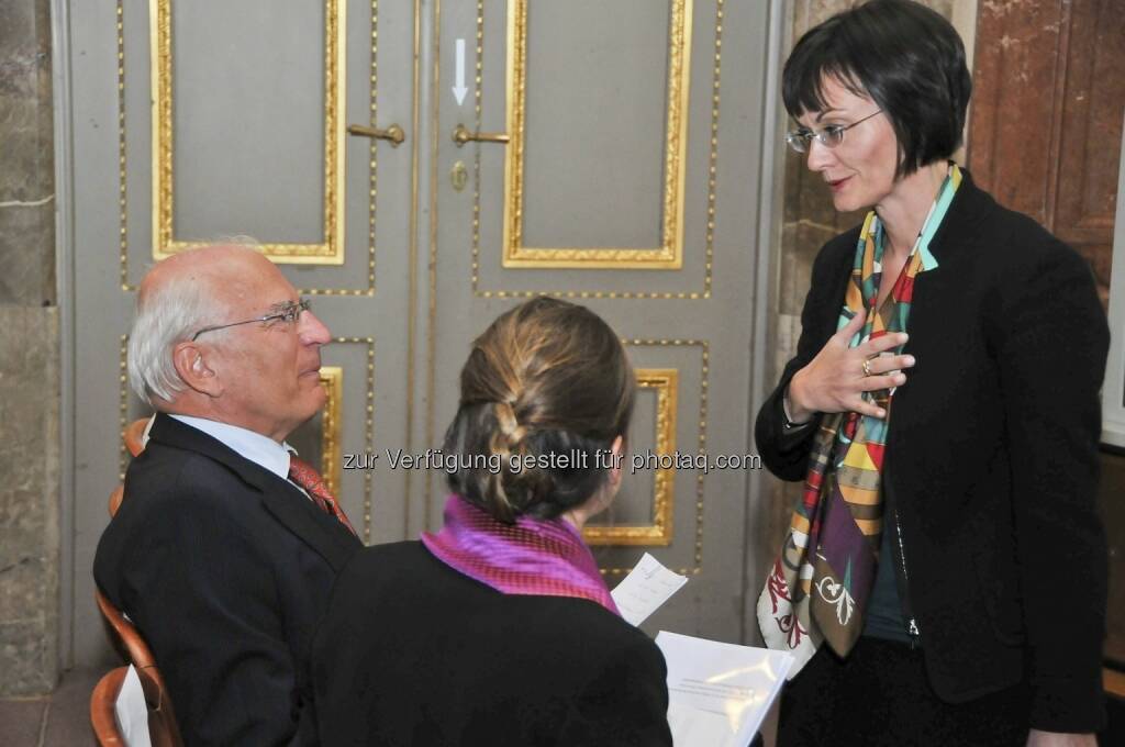 Claus Raidl (OeNB), Ulrike Haidenthaller (Aktienforum) (15.12.2012) 