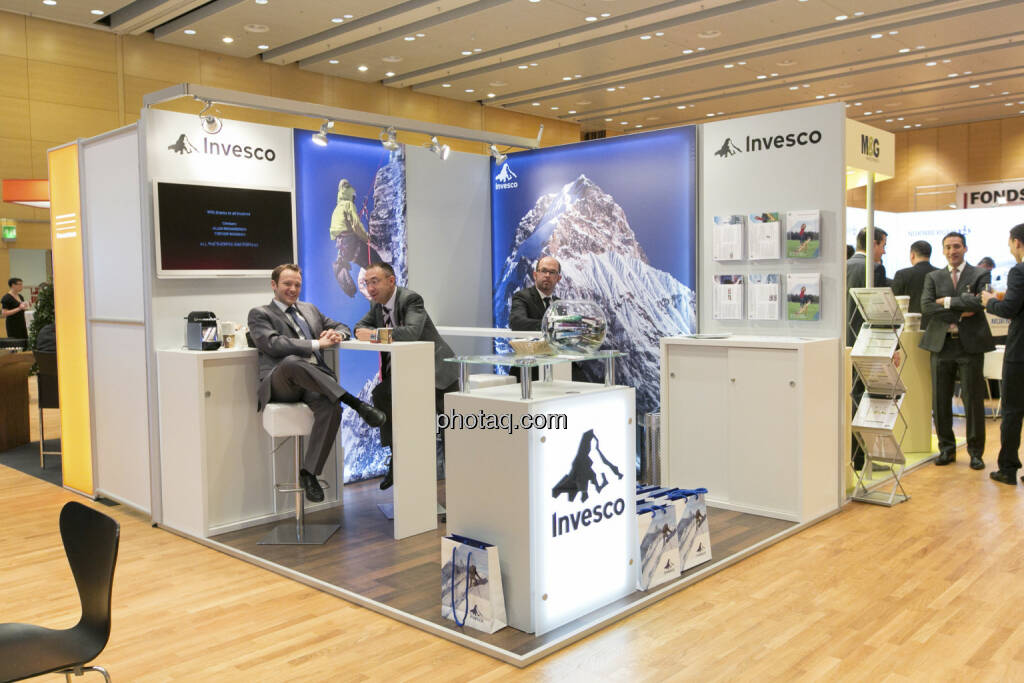 Fonds Professionell Kongress 2013 - Stand Invesco, © Martina Draper/finanzmarktfoto.at (06.03.2013) 