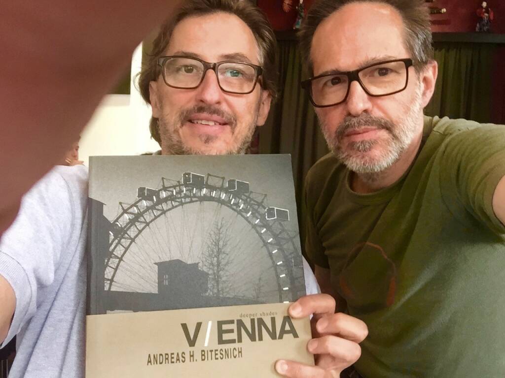 Josef Chladek, Andreas Bitesnich - mit Andreas neuem Buch Vienna - on sale beim ViennaPhotoBookFestival (und auf http://www.bitesnich.com) (15.06.2015) 