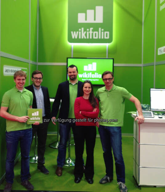 wikifolio auf der CeBIT - Thomas Hapala, Florian Hiller, Stefan Greunz, Katrin Schurich und Andreas Kern, © wikifolio (07.03.2013) 