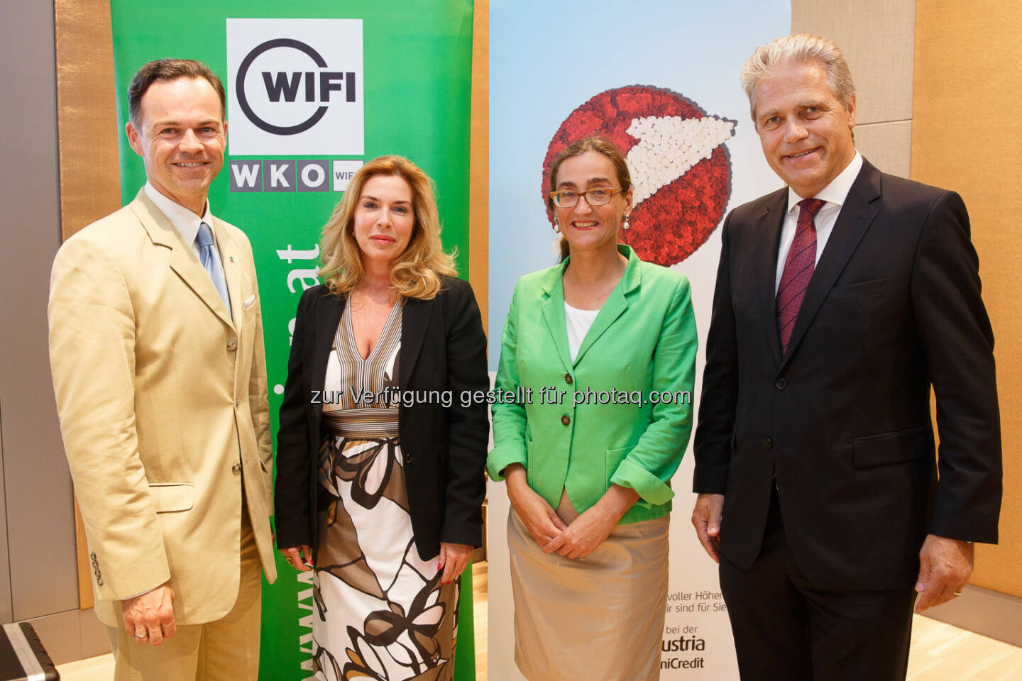 Thomas Schmidt, stv. Institutsleiter Wifi Wien; Freya Schumann, Moderatorin; Susanne Wendler, UniCredit Bank Austria AG, Leiterin Firmenkunden Österreich; Anton G. Ofner, Vizepräsident der Wirtschaftskammer Wien: Wifi Wien: Fördertöpfe für Wiener Unternehmen brachte viele neue Impulse