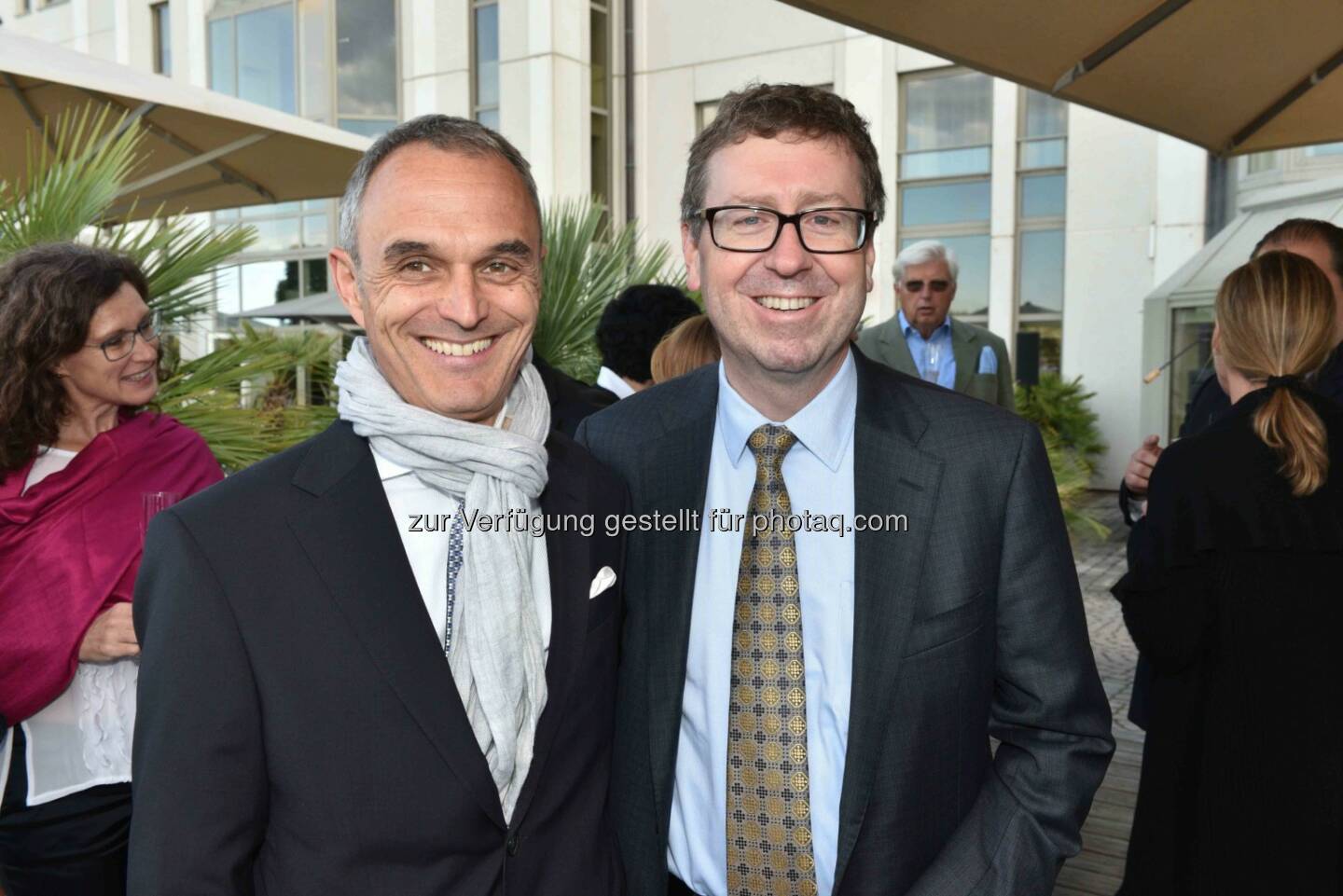 Norbert B. Lessing, Präsident der American Chamber of Commerce in Austria (AmCham Austria) und Hilton Country General Manager Austria, Eugene Young, Deputy Chief of Mission der United States Embassy