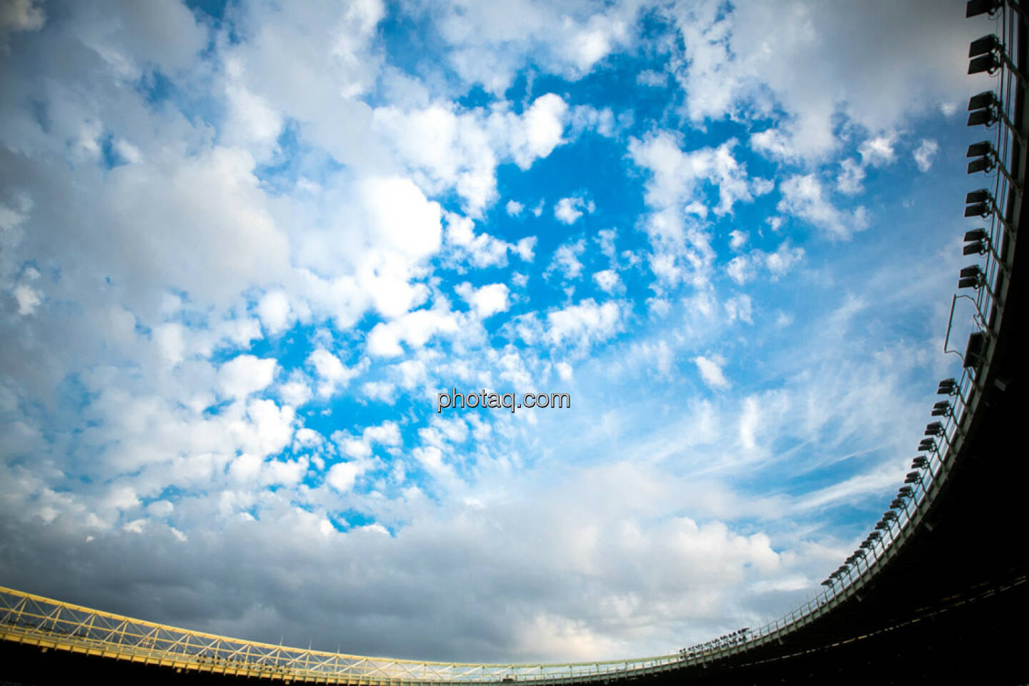 Himmel, Wolken, Ernst Happel Stadion