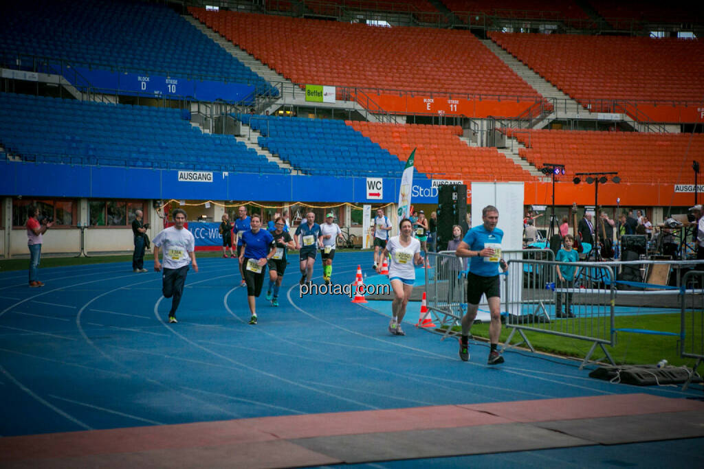 LCC Team- und Firmenlauf, © photaq/Ludwig Hartweger/Martina Draper/div.Handypics (26.06.2015) 