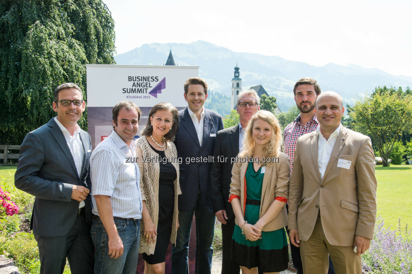 Harald Gohm (Standortagentur Tirol), Alois Bauer (Mattro Production GmbH), LRin Patrizia Zoller-Frischauf (Tiroler Landesregierung), Staatssekretär Harald Mahrer (BMWFW), Jürgen Popp (Capani Capital), Carina Wetzlhütter (Anyline), David Dengg (Anyline) und Bernhard Sagmeister (aws) - Standortagentur Tirol: Start-ups fangen Engel, 10 Top Start-ups, 81 Business Angels und ihre Beziehungsmanager bzw. Unterstützer matchen beim Business Angel Summit in Kitzbühel Ideen und Kapital (Bild: Georg Schönwiese, Standortagentur Tirol)