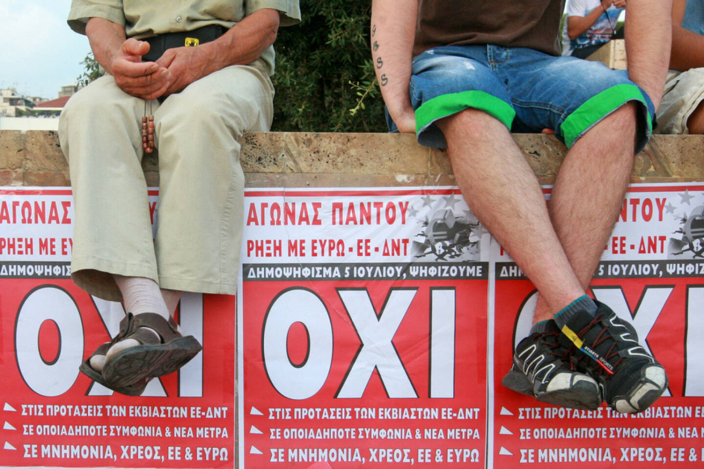 Oxi, Griechenland, Referendum, Beine, <a href=http://www.shutterstock.com/gallery-901930p1.html?cr=00&pl=edit-00>Yiorgos GR</a> / <a href=http://www.shutterstock.com/editorial?cr=00&pl=edit-00>Shutterstock.com</a>, Yiorgos GR / Shutterstock.com