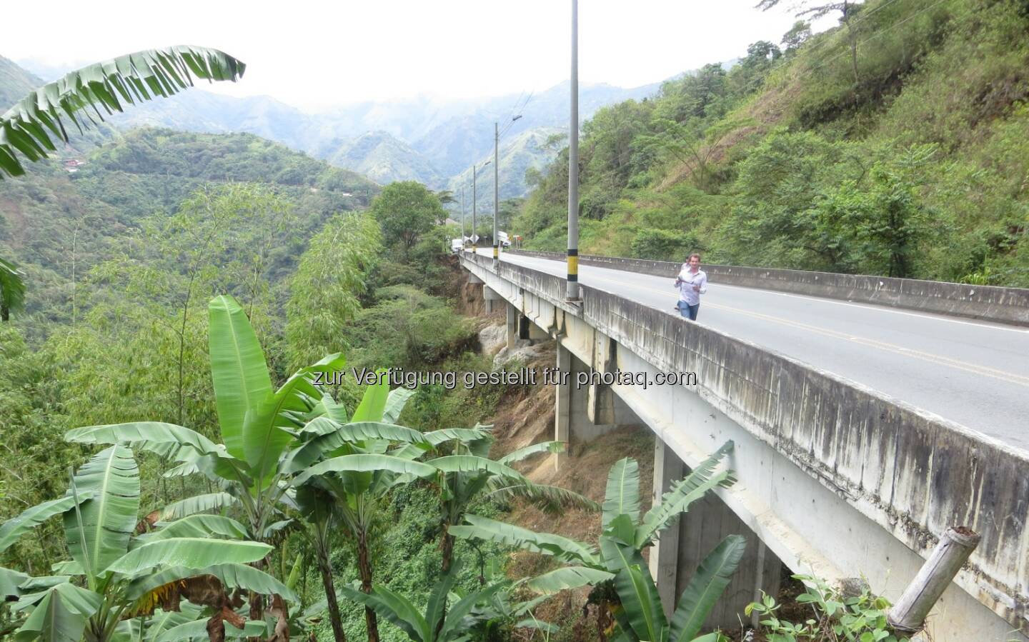 Strabag erhält 900 Mio. Euro-Konzessionsprojekt in Kolumbien - Bestehende Brücke auf der zu modernisierenden Strecke
