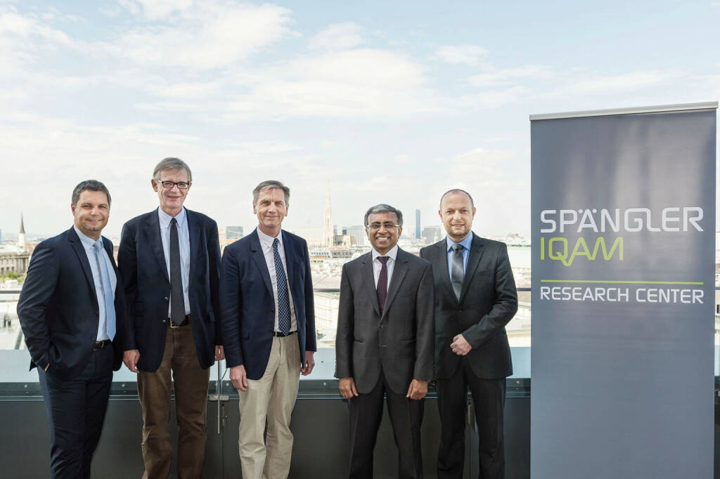 Thomas Steinberger (Spängler Iqam Invest), Engelbert J. Dockner, Josef Zeichner (beide Spängler Iqam Research Center), Vasant Naik (Pimco, London), Thomas Dangl (Spängler Iqam Research Center):  WU Investment Talks, TU Wien, Mr. Vasant Naik
Quantitative Valuation Metrics and Macro Investing, (C) Spängler Iqam (08.07.2015) 