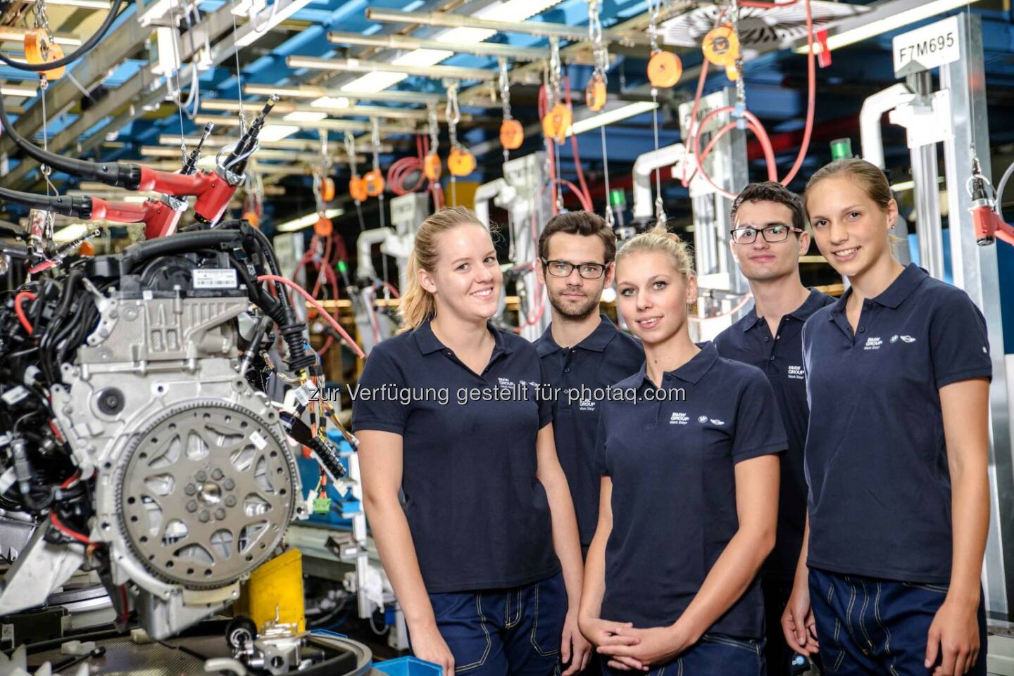 BMW Group Werk Steyr: 500 Ferialis starten durch. (c) BMW Motoren GmbH Steyr