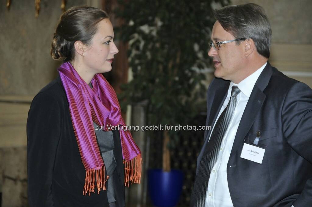 Ulrike Haidenthaller (Aktienforum), Martin Steinbach (Ernst & Young) (15.12.2012) 