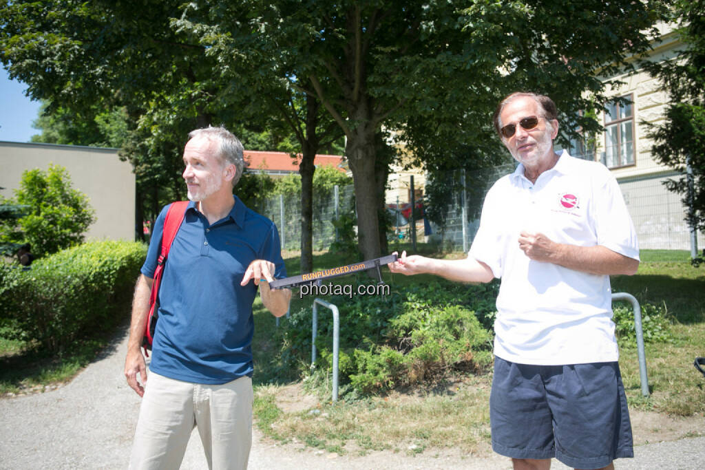 Christian Drastil, Roland Herzog (Veranstalter Höhenstraßen- und Kahlenberglauf), © photaq/Martina Draper (14.07.2015) 