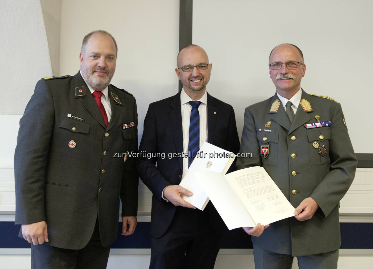 Karl Dieter Brückner, Rettung, Alexander Lang, Wiener Rotes Kreuz , Norbert Gehart, Bundesheer : Kooperationsvertrag zwischen Wiener Rotem Kreuz und Österreichischem Bundesheer : © HBF/Julian Scharpf