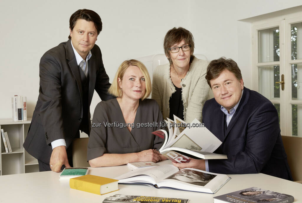 Rafael Walter, Claudia Romeder, Roswitha Wonka, Peter Daniell Porsche : Der Residenz Verlag kehrt nach Salzburg zurück : © Andreas Hechenberger/PDP Holding, © Aussender (16.07.2015) 