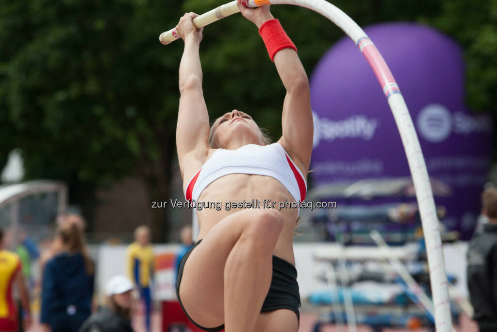 Kira Grünberg, Stabhoch (Bild: ÖLV/Coen Schilderman) (20.07.2015) 