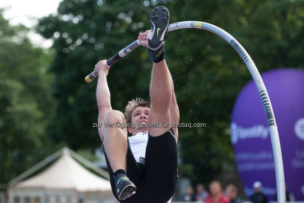 Lukas Wirth, Stabhoch (Bild: ÖLV/Coen Schilderman) (20.07.2015) 