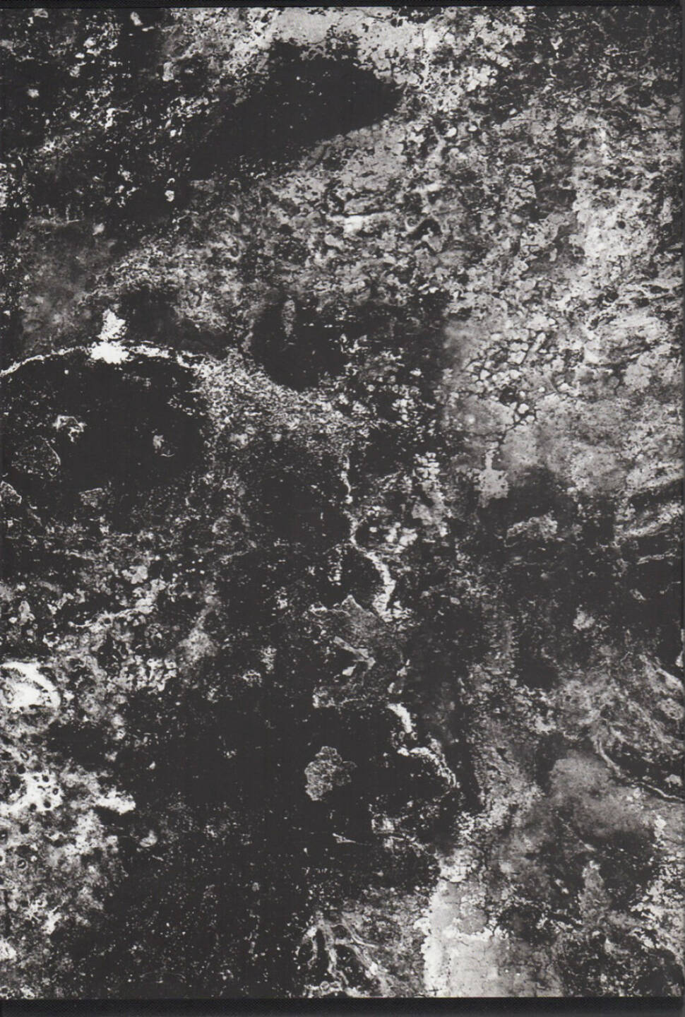 Kikuji Kawada - Chizu (The Map) (2005) 300-450 Euro http://josefchladek.com/book/kikuji_kawada_-_chizu_the_map