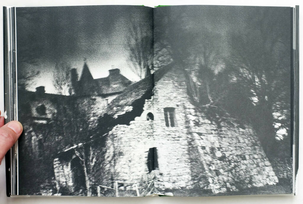 Sohrab Hura - Life is Elsewhere (2015), 200-350 Euro http://josefchladek.com/book/sohrab_hura_-_life_is_elsewhere (26.07.2015)