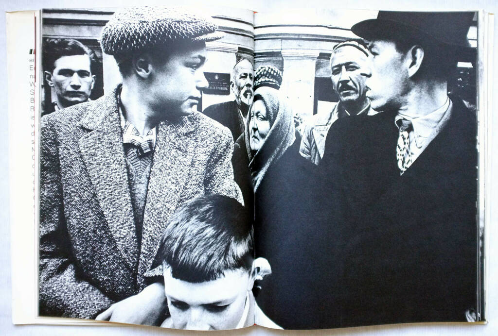 William Klein - Moskau/Moscow (1965), 300-500 Euro http://josefchladek.com/book/william_klein_-_moskau (26.07.2015) 