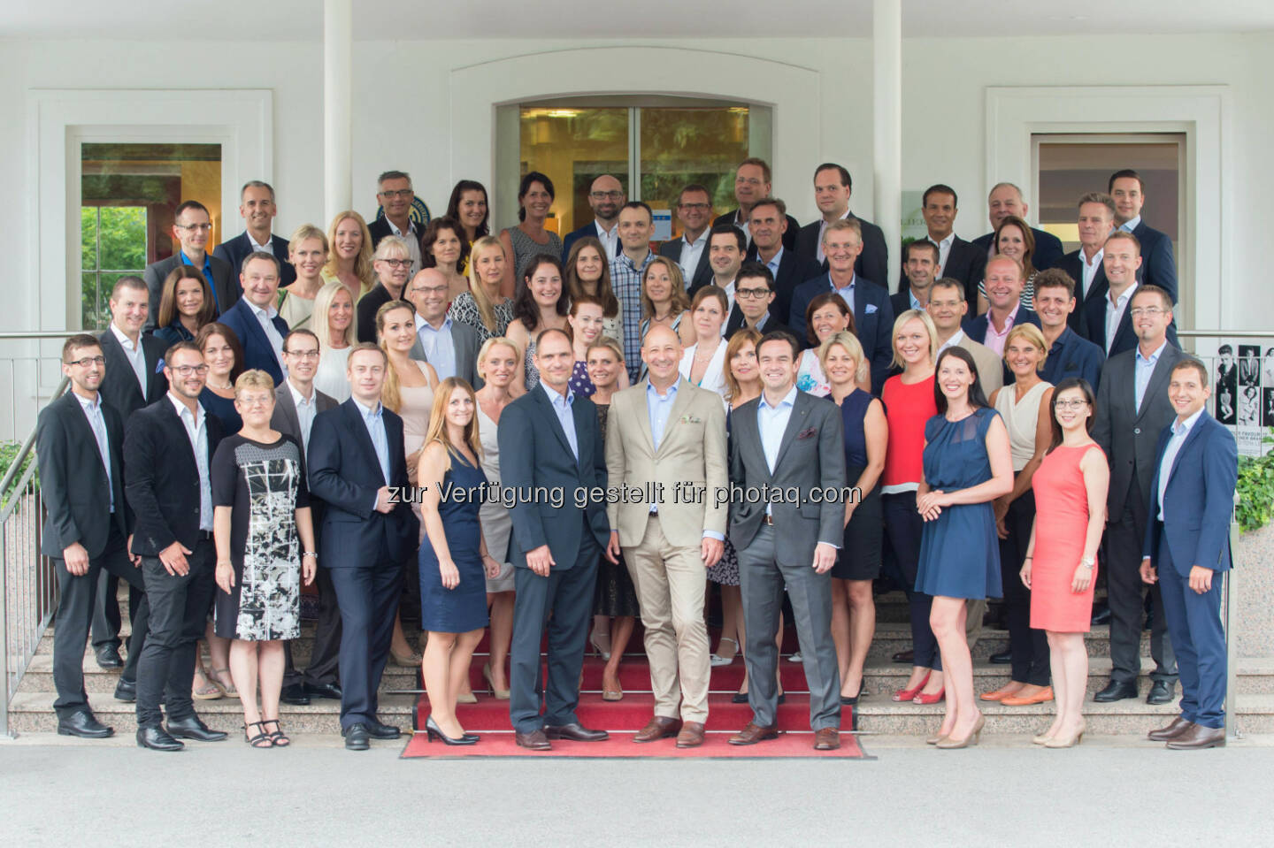 Team der Zürcher Kantonalbank Österreich : Sommerfest im Castellani Parkhotel Salzburg : Präsentation der Ergebnisse einer aktuellen Umfrage unter den Kunden der Zürcher Kantonalbank Österreich AG : © hannelore-kirchner.com