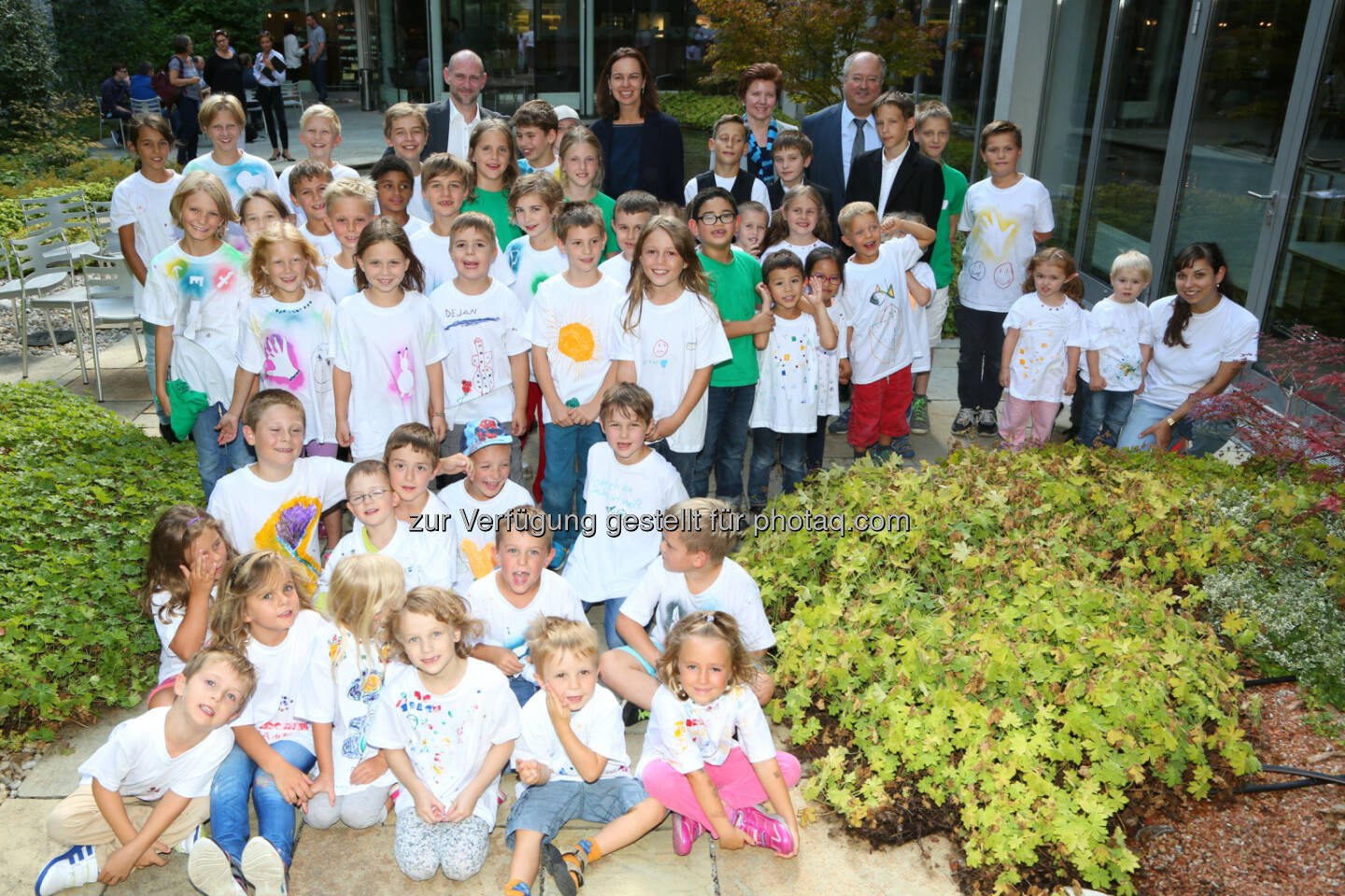 Sophie Karmasin (BM) besucht Kinderbetreuungsprojekt der Frequentis AG : Frequenty Kinderwochen  : Fotograf: Ludwig Schedl Fotocredit: Frequentis AG/APA-Fotoservice/Schedl