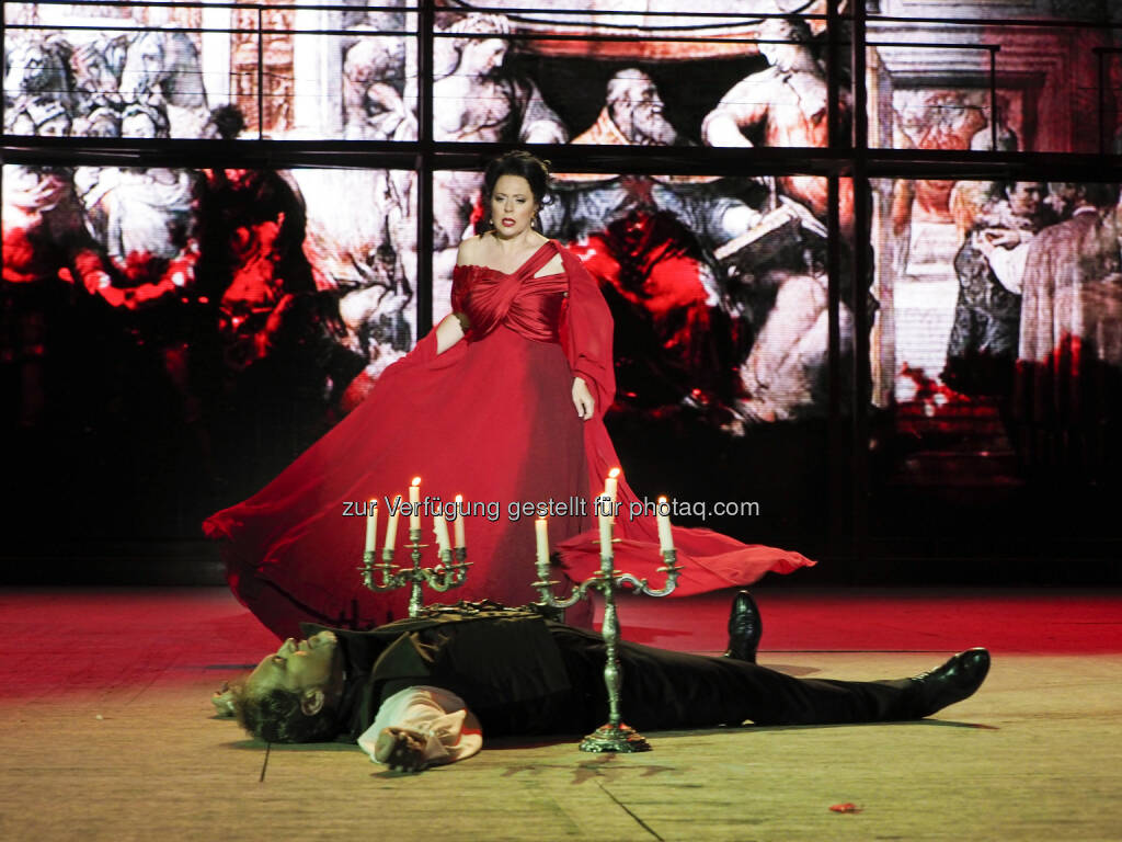 Martina Serafin (Tosca), Davide Damiani (Scarpia) : Finale für „Tosca“ im Steinbruch St. Margarethen - bis 15.8.2015 : Fotograf: Armin Bardel Fotocredit: Arenaria GmbH, © Aussendung (04.08.2015) 