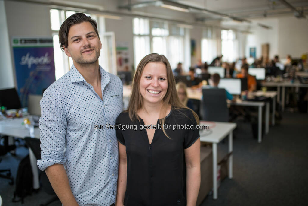 Armin Strbac, Katharina Klausberger : Shpock - 10 Millionen User und regelmäßige #1-Platzierung in den App-Stores : Internationaler Erfolg für Startup: Flohmarkt-App vor allem bei Digital Natives beliebt : Fotograf: Alexander Müller Fotografie/Fotocredit: Shpock, © Aussender (11.08.2015) 