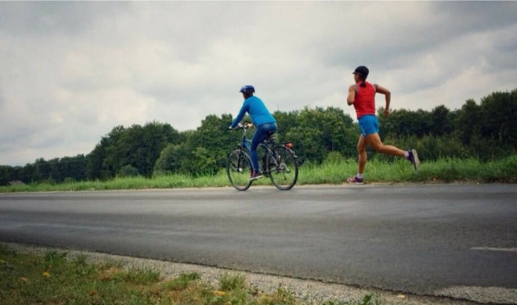 Annabelle Mary Konczer (Tristyle Runplugged Runners) mit Carina Stepanek: Radtraining 2.0 für Läufer, Lassnitzhöhe, Steiermark, Austria., © Diverse  (19.08.2015) 