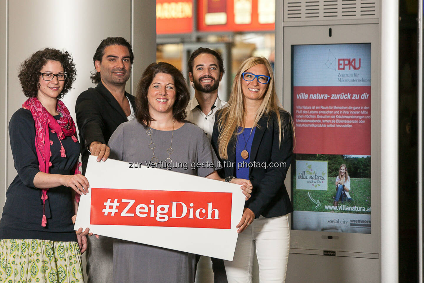 Ruth Jahn (DesignHerzvoll), Marcus Arige (Vizepräs. Sozialdemokratischer Wirtschaftsverbands), Tanja Wehsely (Landtagsabg., Mitglied Vorsitzendenteam Social City Wien), Geronimo Hirschall (EPU Experte), Patricia Ricci (Villa Natura) : Aktion „#ZEIGDICH“- Info-Channel für Mikrounternehmen österreichweit auf Digilight : Die Kooperation zwischen der Social City Wien und Digilight bietet den tausenden Eine-Person- und Klein-Unternehmen die Möglichkeit, ihr Unternehmen bundesweit zu präsentieren : © Richard Pobaschnig