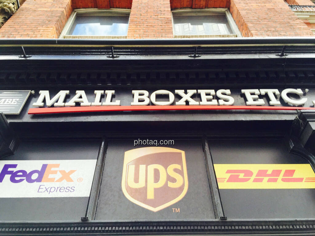 Mail Boxes Etc, FedEx, UPS, DHL, © photaq.com (24.08.2015) 